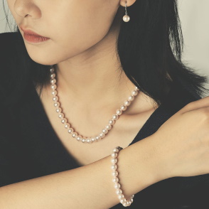 wear pearls